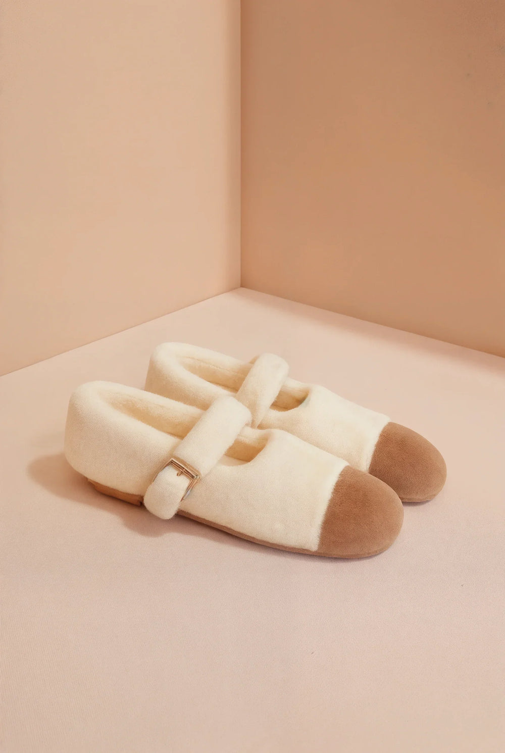 Vivienne White Slippers